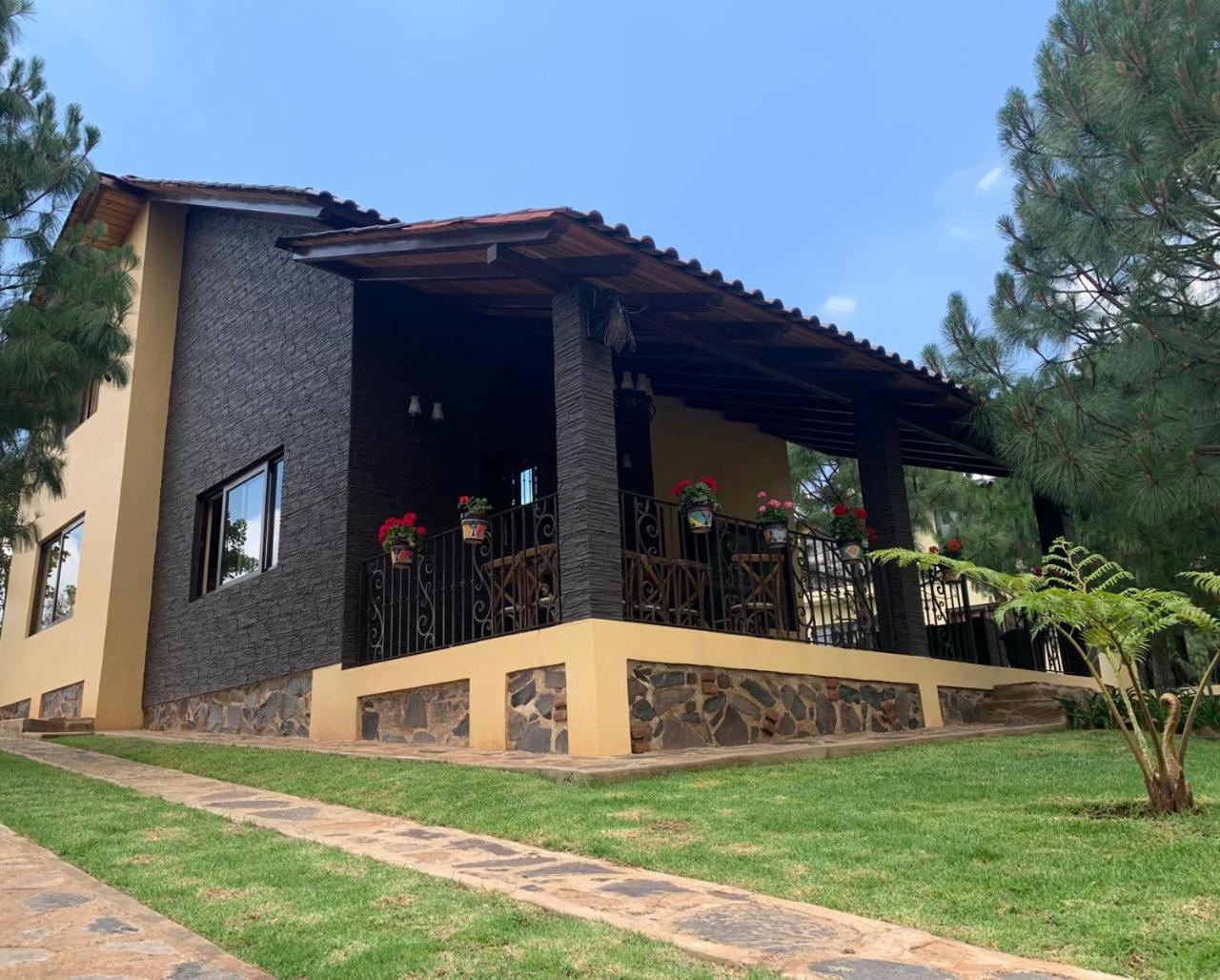 Cabana No.4 Puerta Del Bosque Mazamitla. Exterior photo